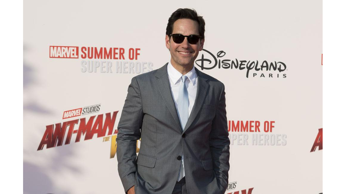 Paul Rudd's kids proud of Hot Ones challenge 8days