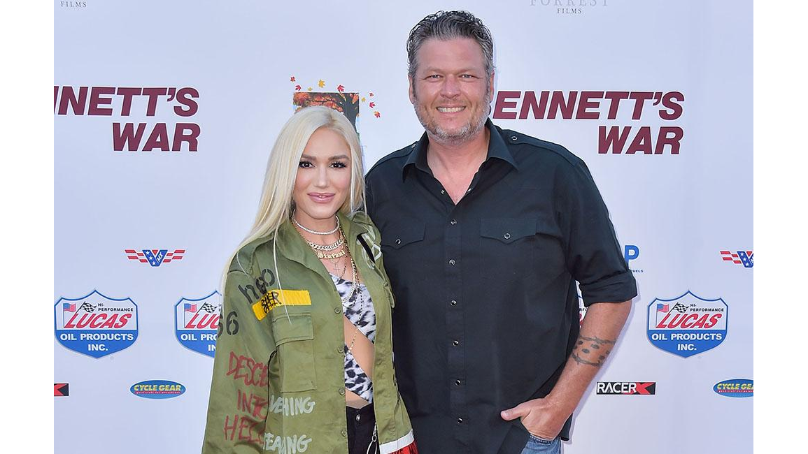 Blake Shelton Says Gwen Stefani Relationship Is Biggest Head Scratcher 8days 