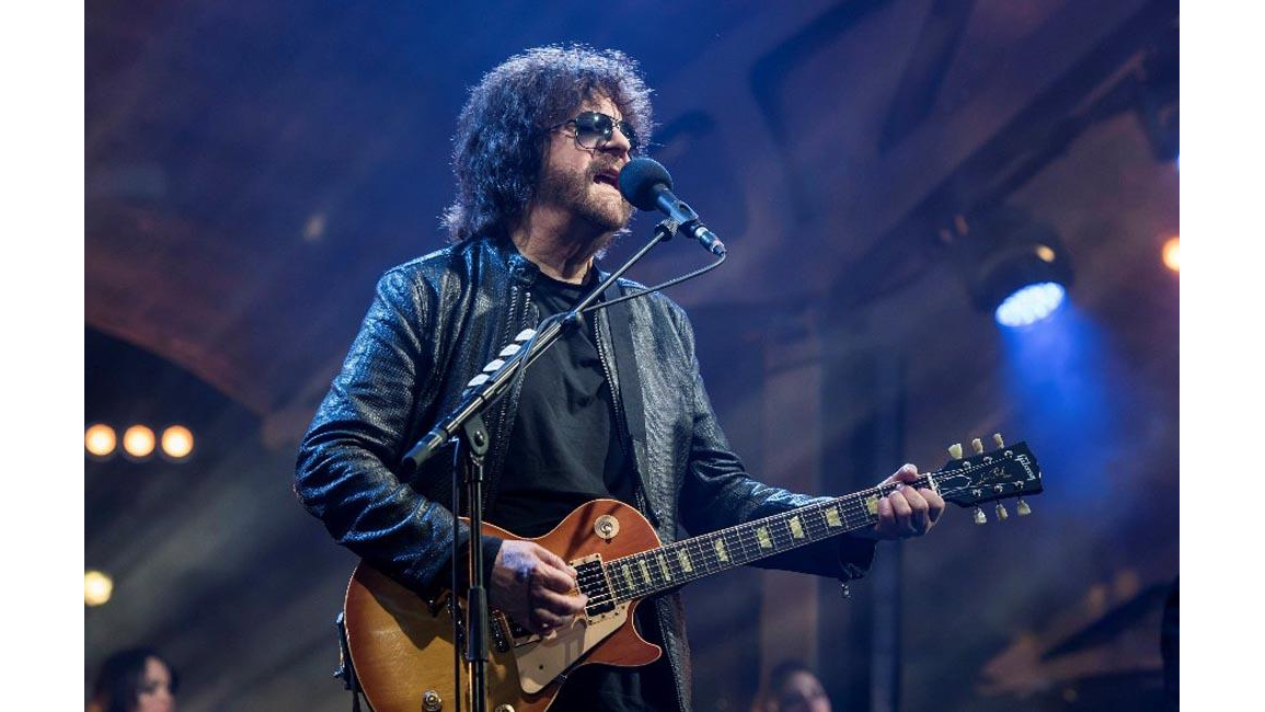 Jeff Lynne's ELO announce new album From Out of Nowhere 8days