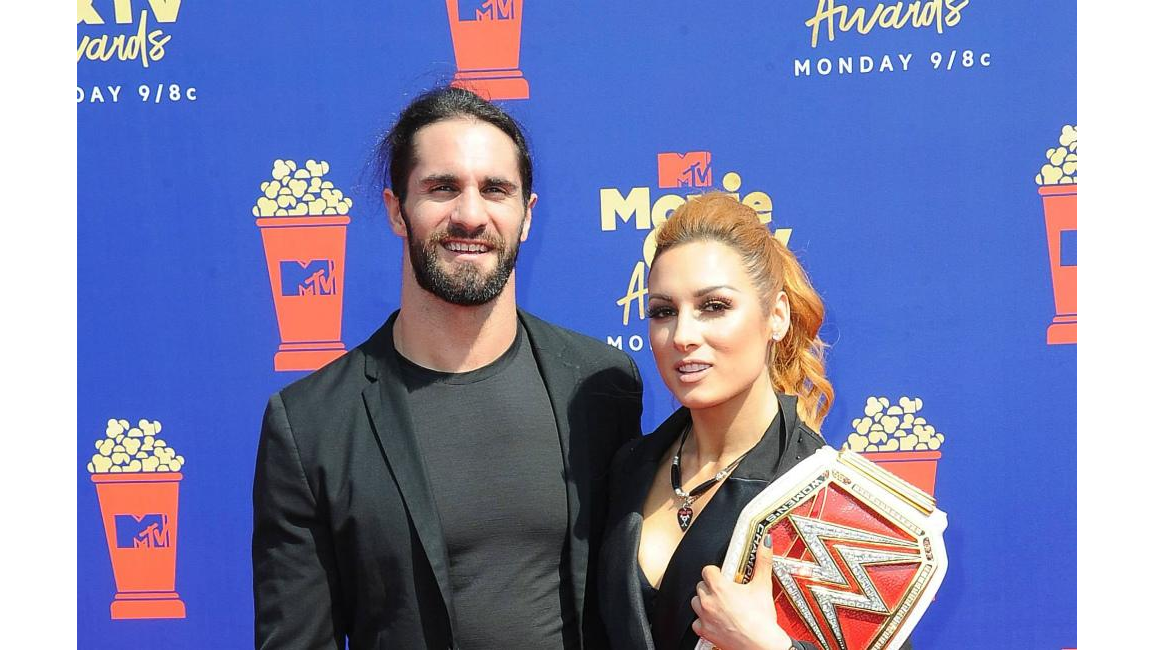 Seth Rollins And Becky Lynch Engaged 8days 