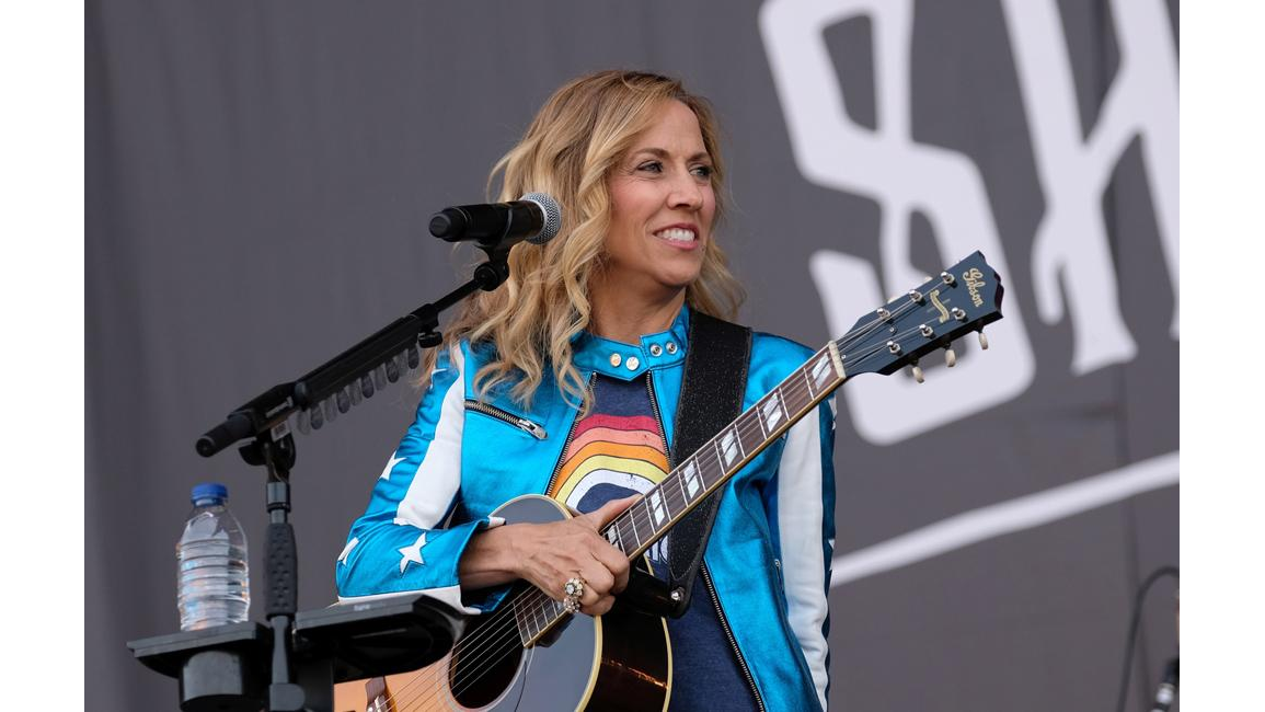 Sheryl Crow's surreal tour 8days