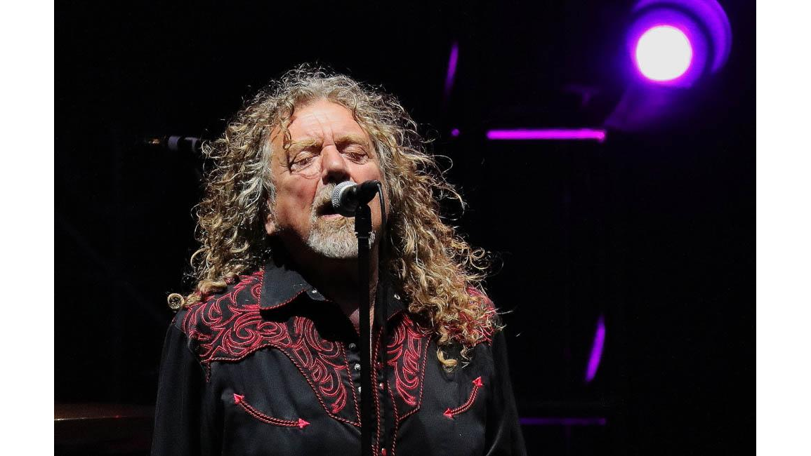 Robert Plant sings Immigrant Song for first time in 23 years 8 Days