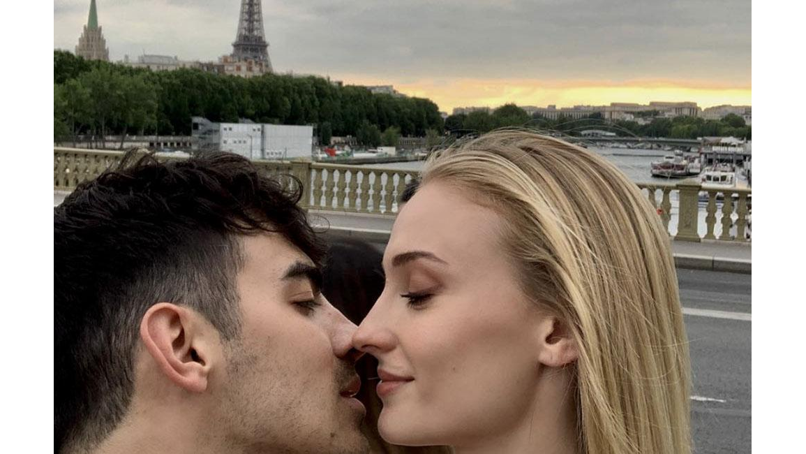 Sophie Turner And Joe Jonas Kiss In Paris Ahead Of Second Wedding 8days 9232