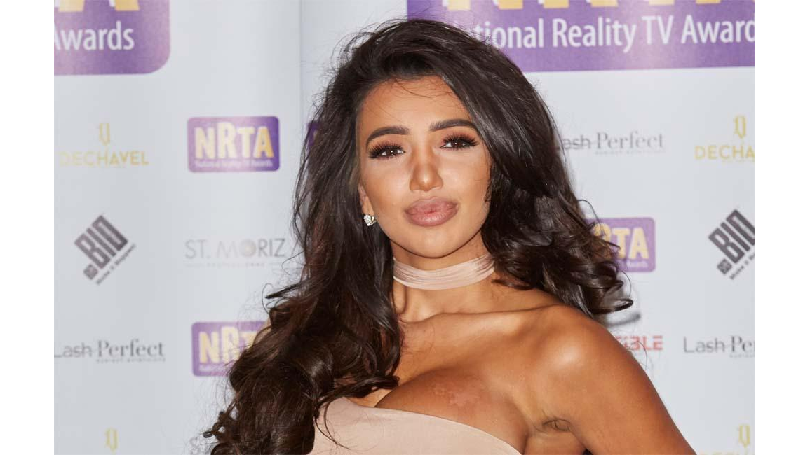Chloe Khan engaged? - 8days