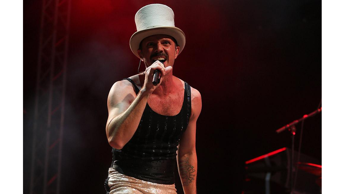 Jake Shears can't listen to some early Scissor Sisters songs 8days