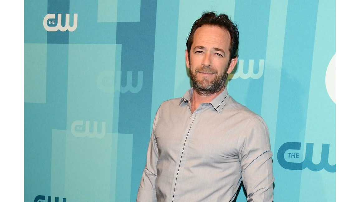 Luke Perry's fiancee says support has been 'a great source of solace