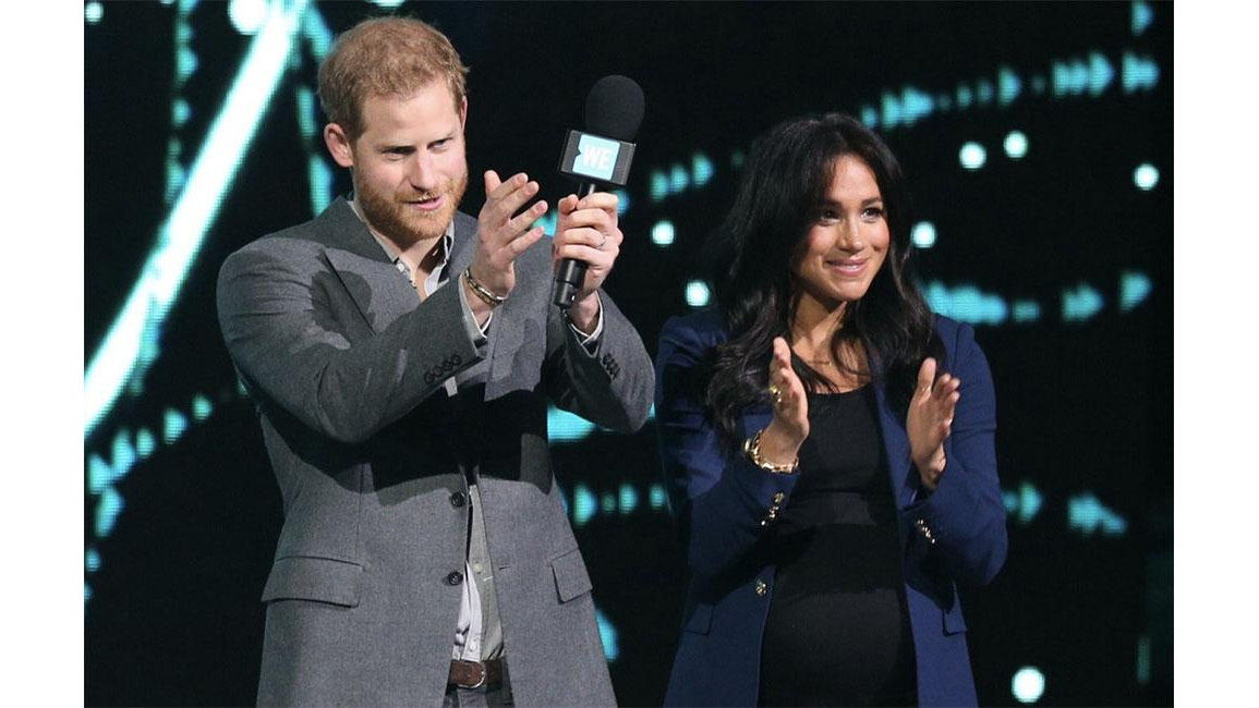 Duchess Meghan makes surprise appearance with Prince Harry at WE Day ...