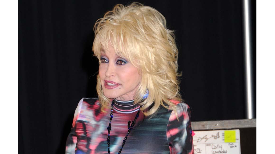 Dolly Parton Honoured By Tribute 8days