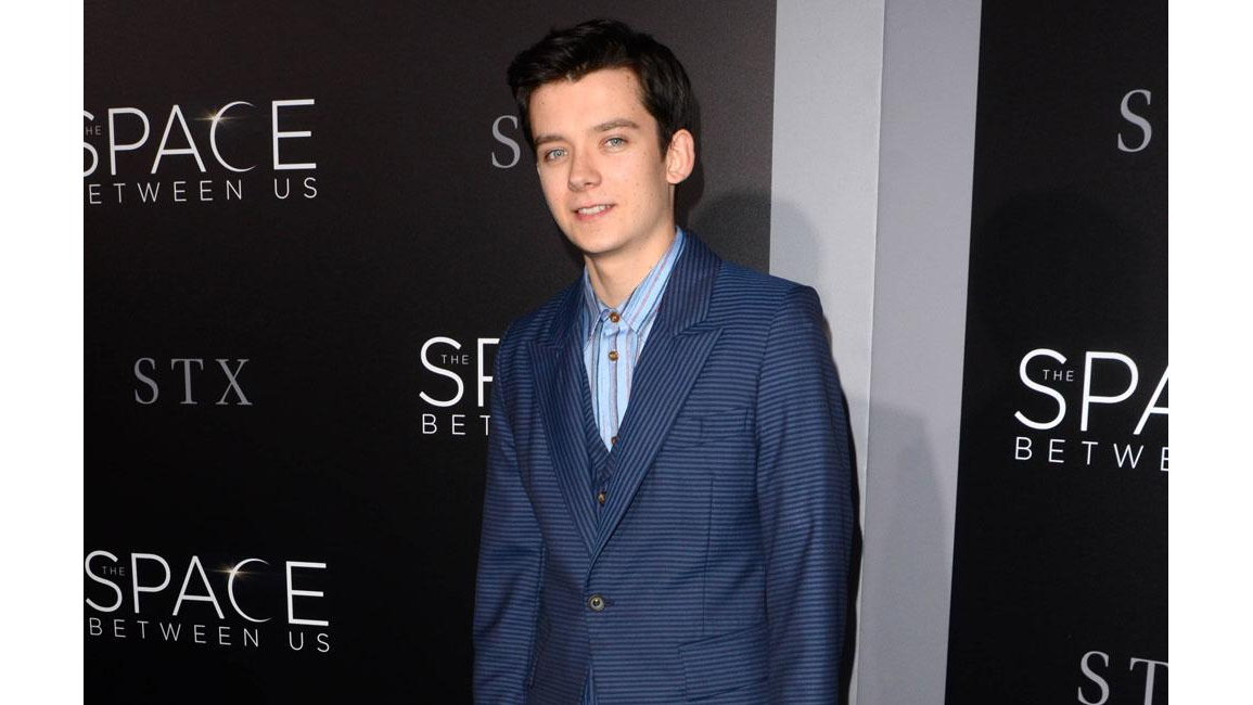 Asa Butterfield Says Sex Education Plot Was Relatable 8days