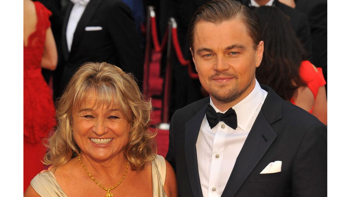 Leonardo DiCaprio's mother soaks fans - 8days