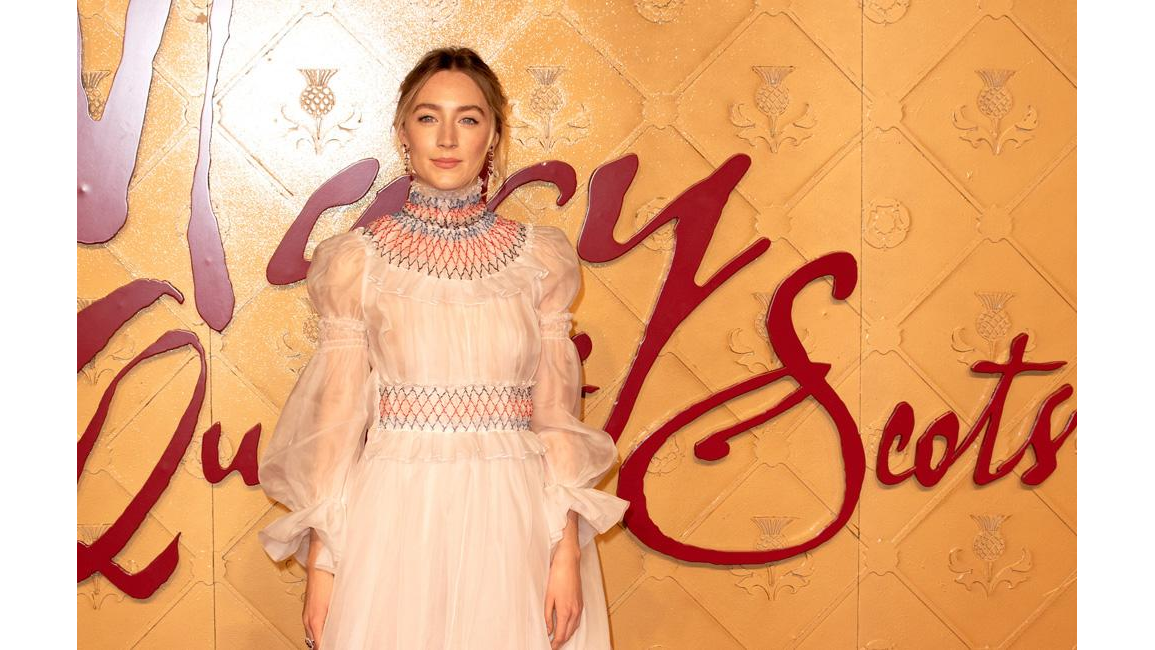 Saoirse Ronan Felt Very Comfortable During Sex Scenes With Jack Lowden 8days