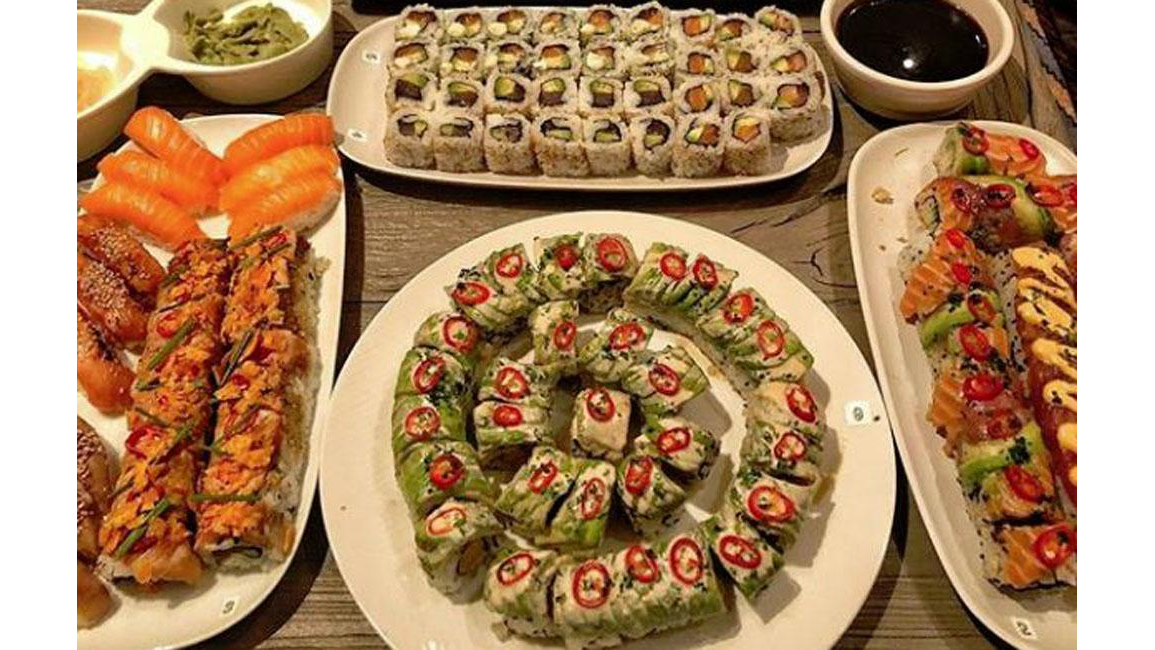 dwayne-the-rock-johnson-shares-100-piece-sushi-meal-8days