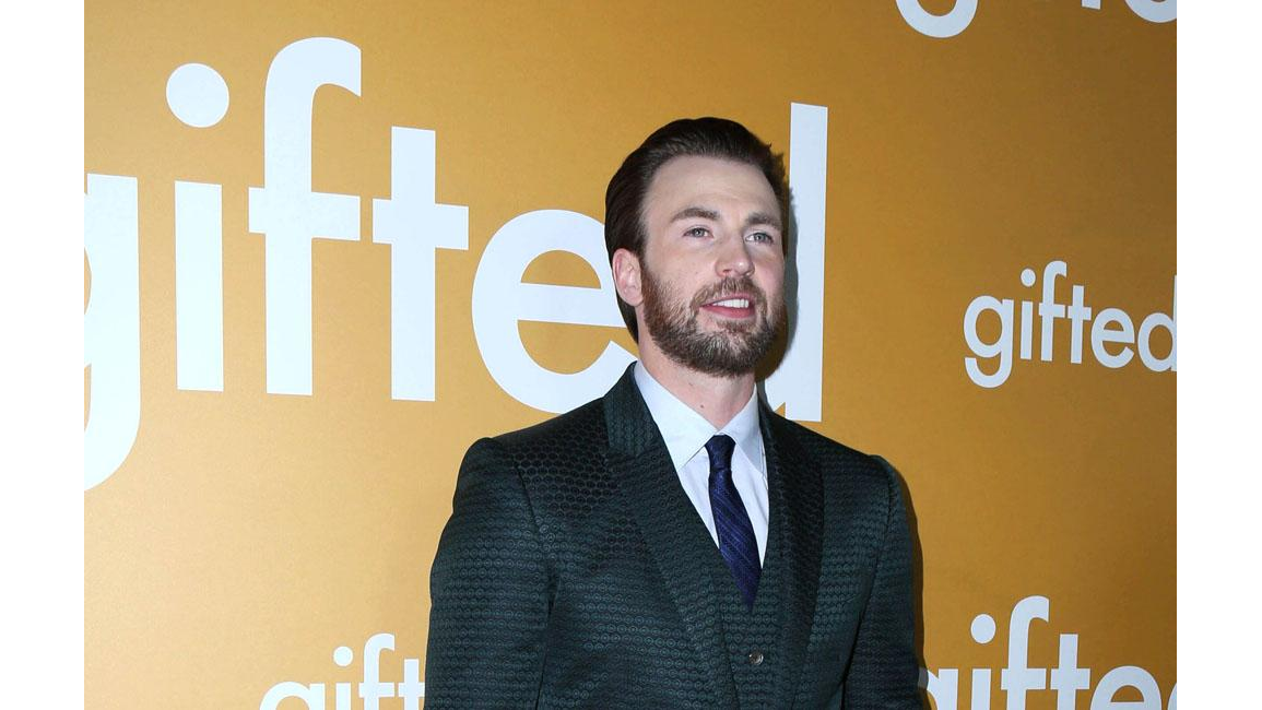 Chris Evans joins Knives Out 8 Days