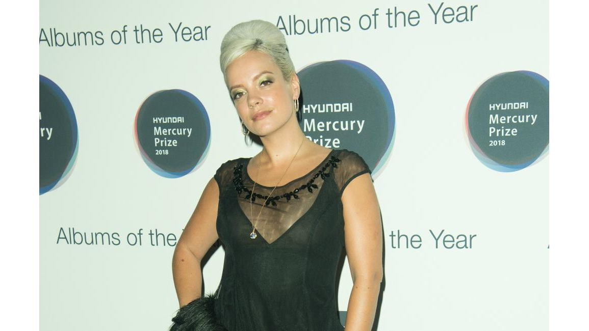 Lily Allen Claims She Had Sex With Father S Friend At 14 8 Days