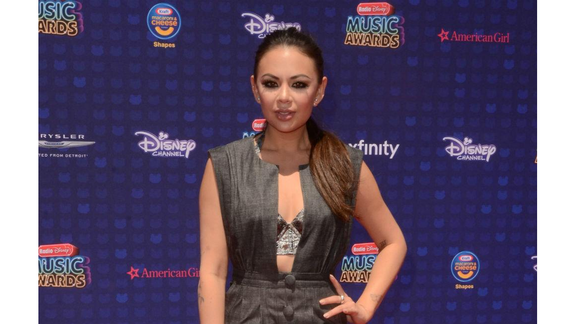 Janel Parrish weds 8days