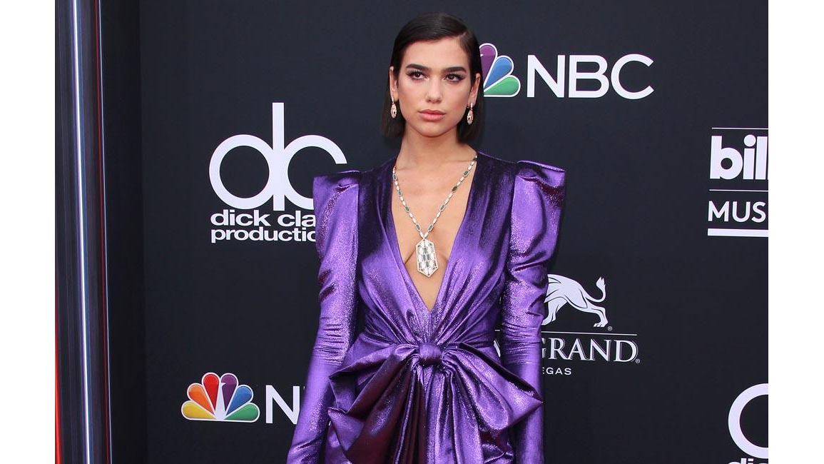 Dua Lipa: Social media made break-up worse - 8days