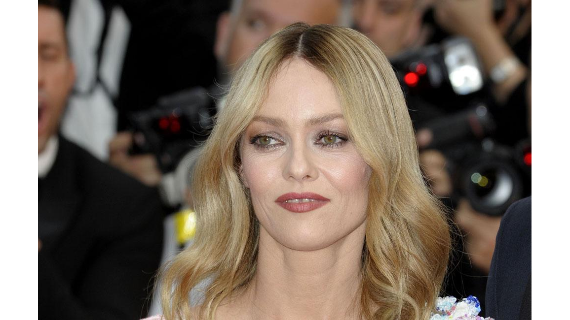 Vanessa Paradis Marries Samuel Benchetrit 8days