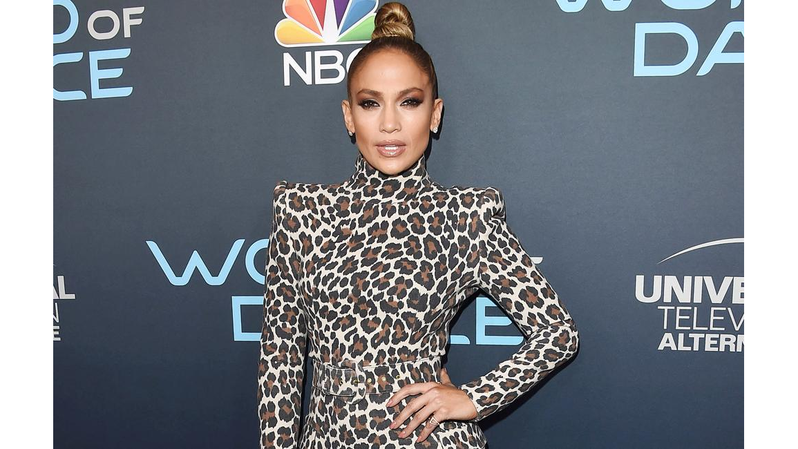 Jennifer Lopez praises women on El Anillo 8days