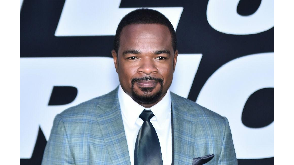 F Gary Gray to direct Men in Black reboot 8days