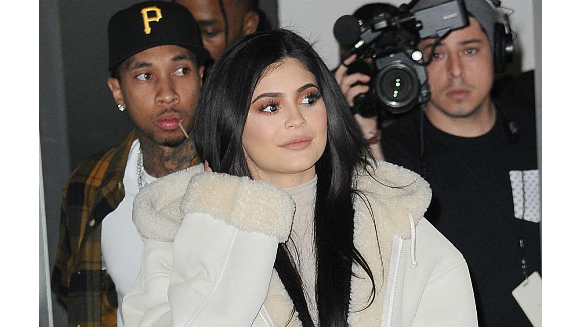 Kylie Jenner Ready To Give Birth 8days