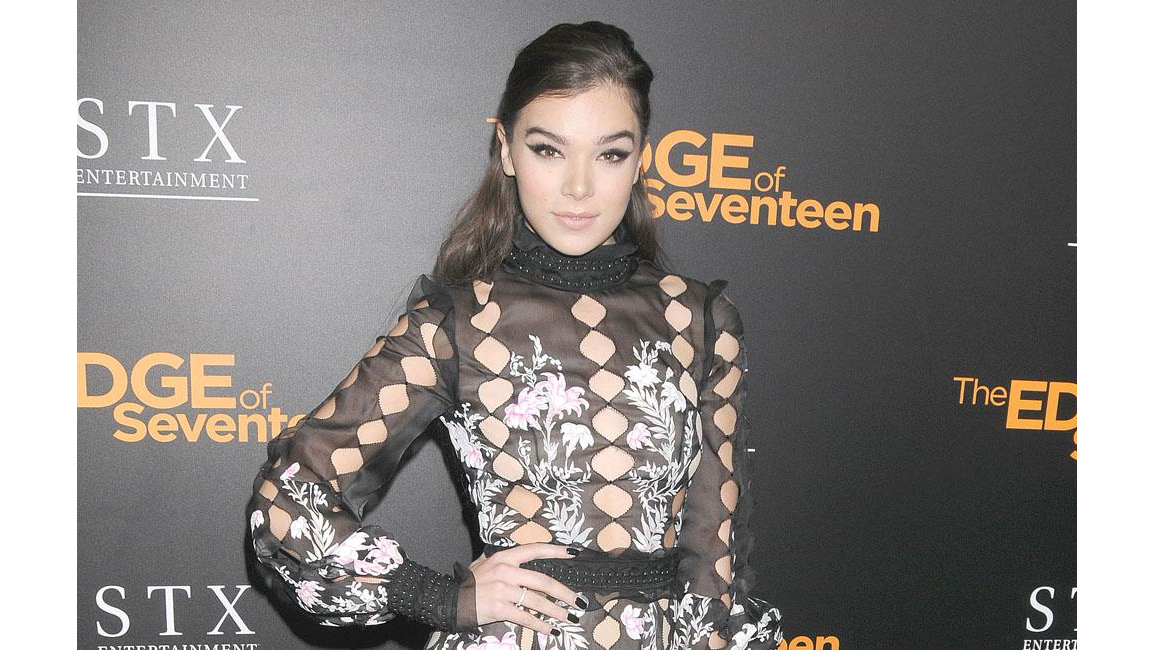 Hailee Steinfeld feels vulnerable in music 8days