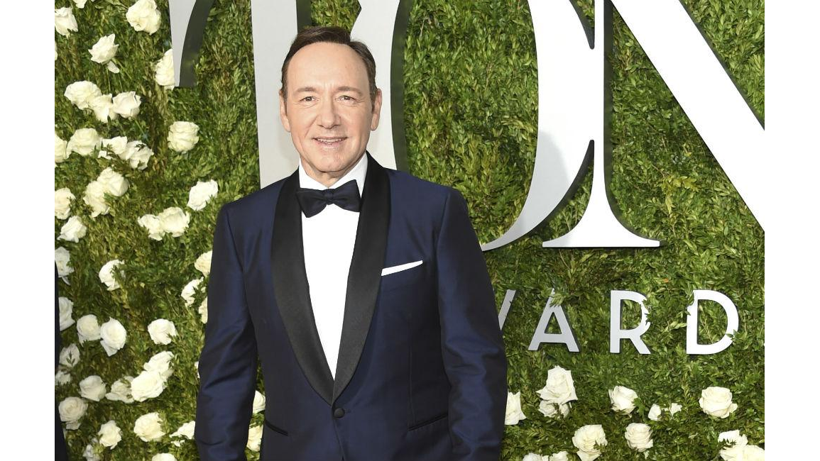 Kevin Spacey 'dropped from All the Money in the World' 8days Kevin Spacey 'dropped from All the Money in the World' 8days