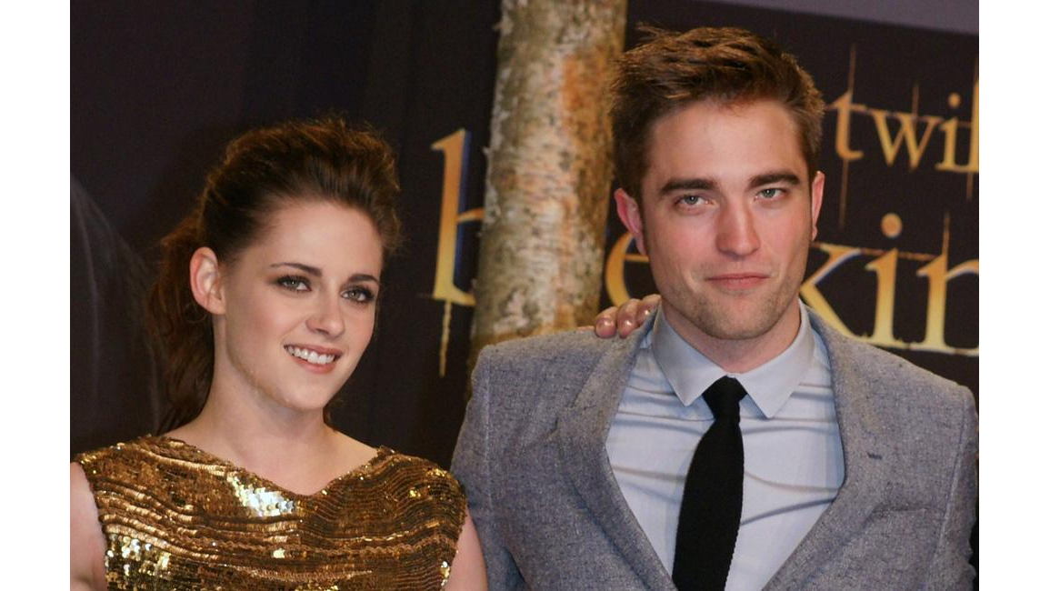 Twilight Saga auction to celebrate Eclipse anniversary 8 Days