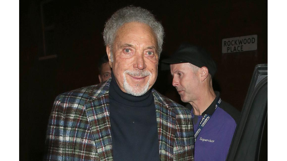 Sir Tom Jones opens up about hip replacement 8days