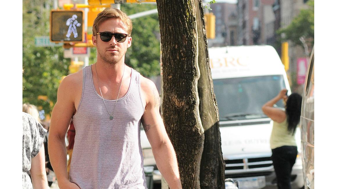 Ryan Gosling pays tribute to dog - 8days