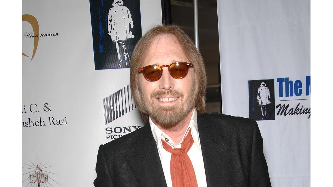 Tom Petty's Death Confirmed By Manager - 8days