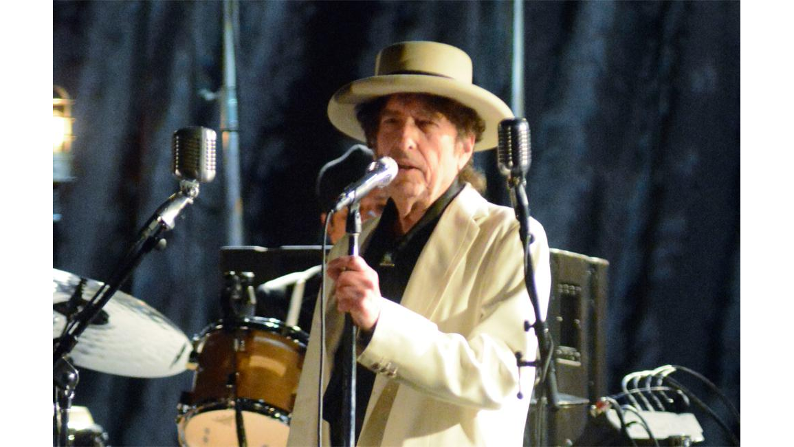 Bob Dylan pays tribute to Tom Petty - 8 Days