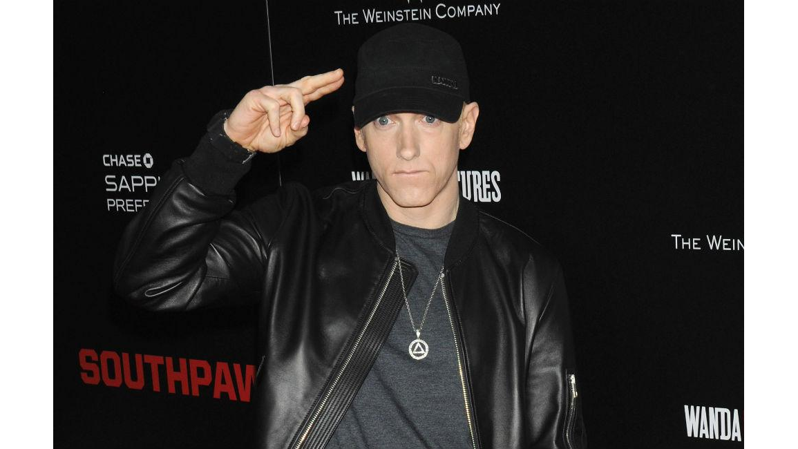 Eminem producers to sell shares in rapper's music 8days