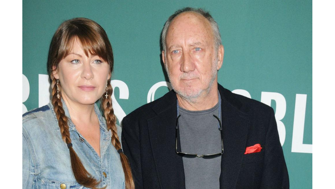 Pete Townshend secretly wed - 8days