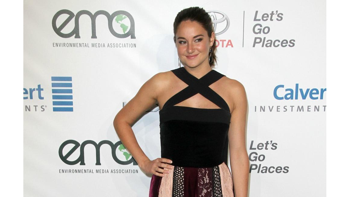 Shailene Woodley considering political career 8days