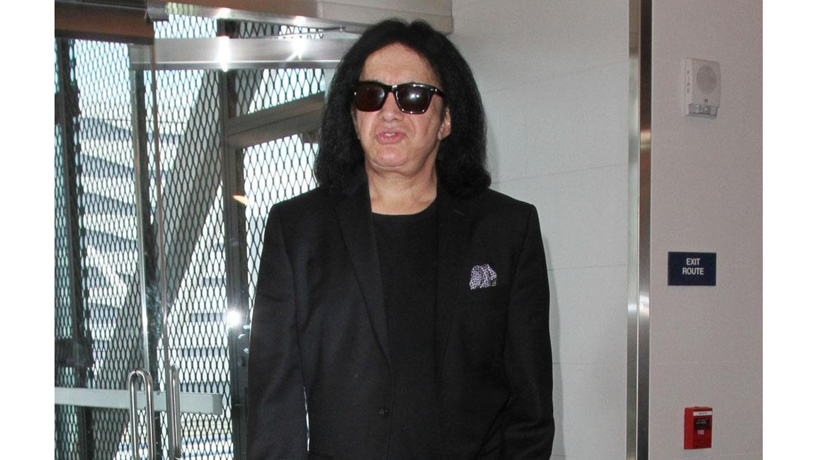 Gene Simmons Blasts Justin Bieber - 8days