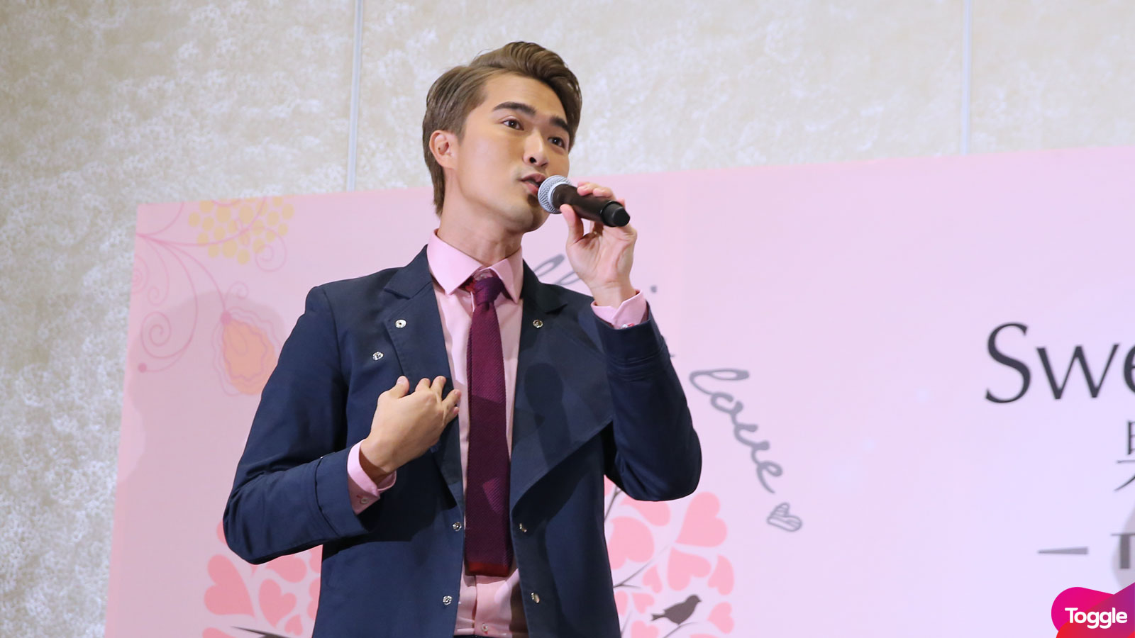Fall in love with Lee Teng - 8days