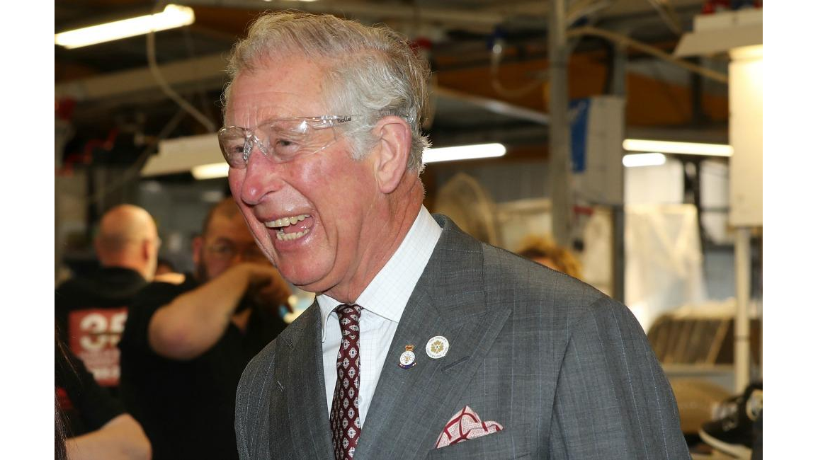 Prince Charles strikes coin dedicated to his father 8days
