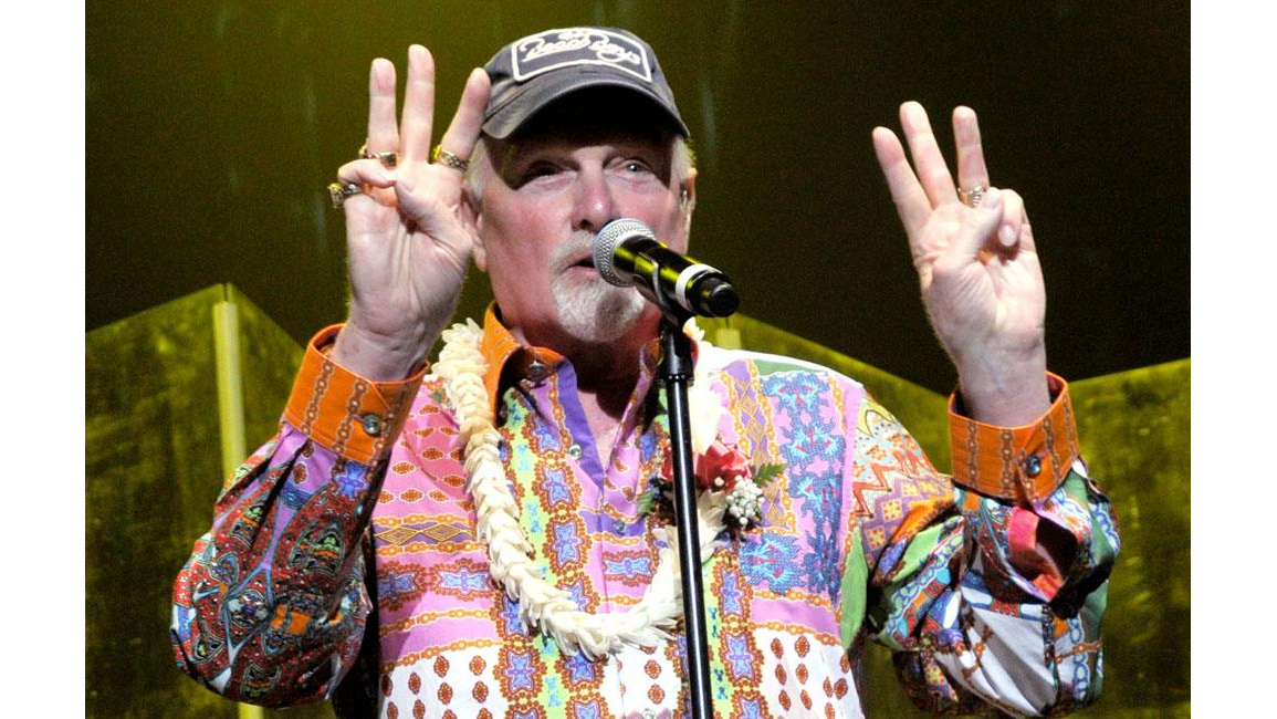 Mike Love wants Brian Wilson reunion 8days