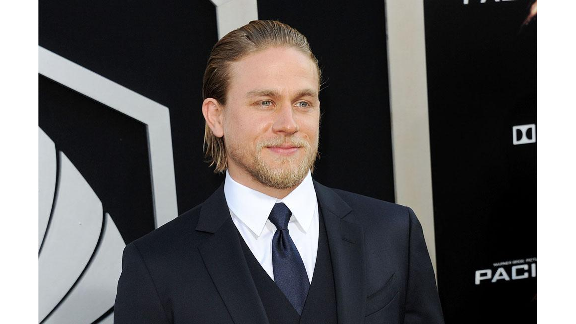 Guy Ritchie taught Charlie Hunnam jiujitsu 8days