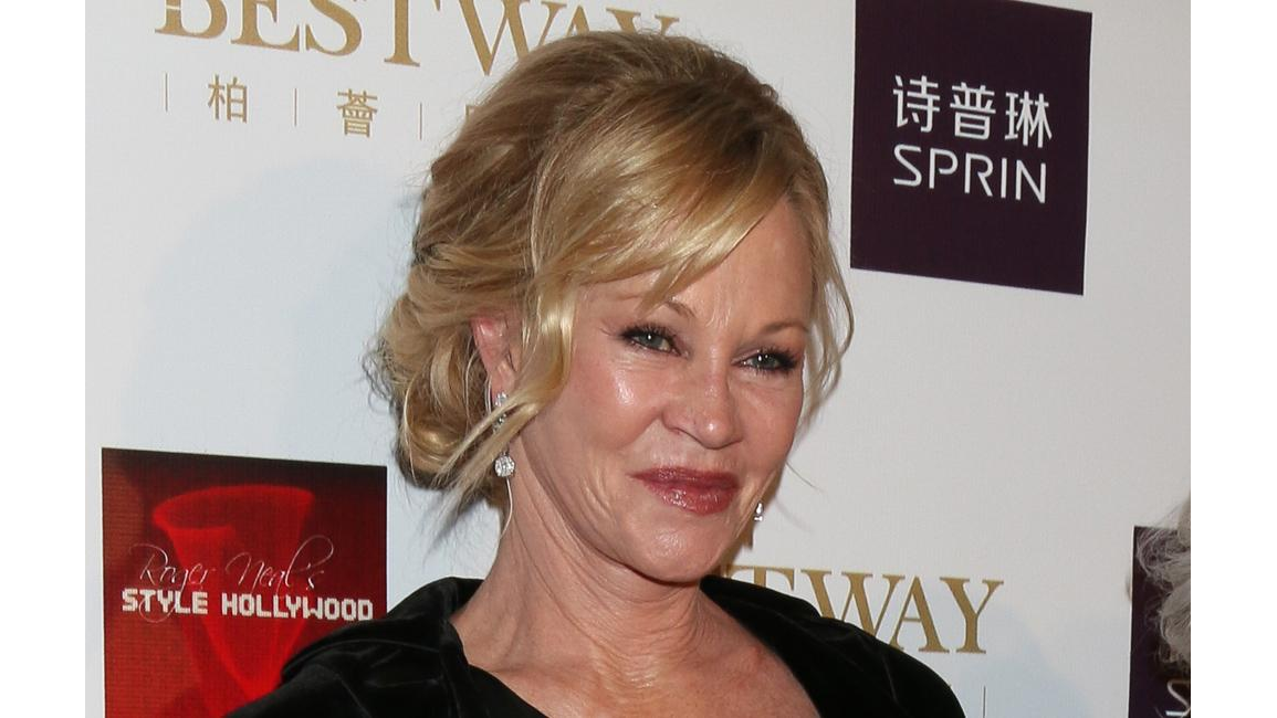 Melanie Griffith reverses cosmetic procedures 8days