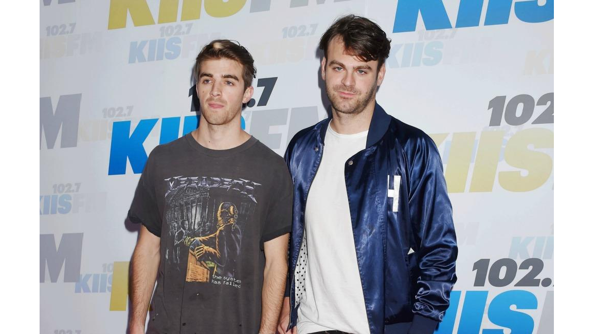 The Chainsmokers Bring Out Chris Martin's Inner 'raver' - 8 Days