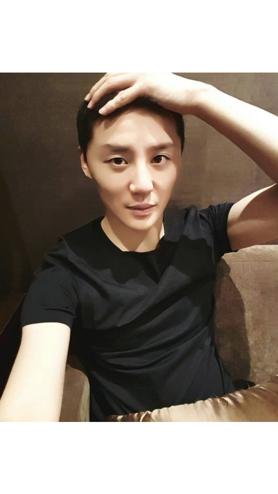 JYJ Kim Junsu Shares Photo Before Officially Enlisting in the Military