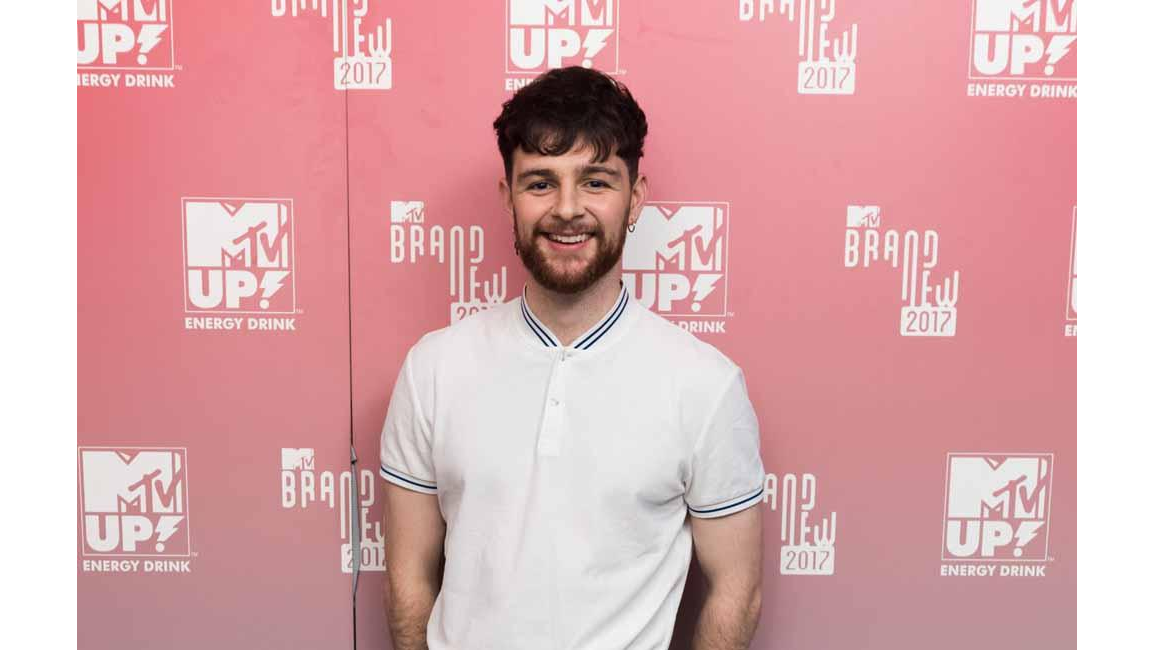 Tom Grennan teased about singing by football friends 8days