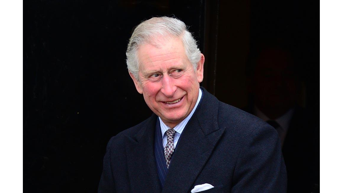 Prince Charles makes dramatic entrance during royal visit 8days