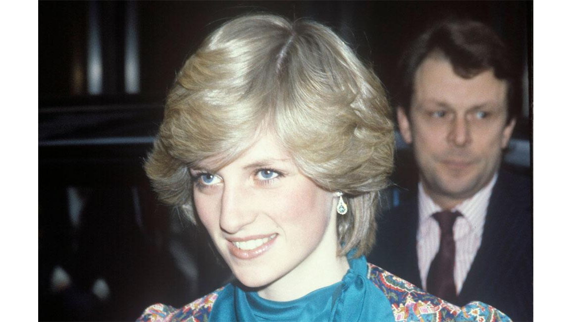 Princess Diana 'extremely isolated' in new letter 8days