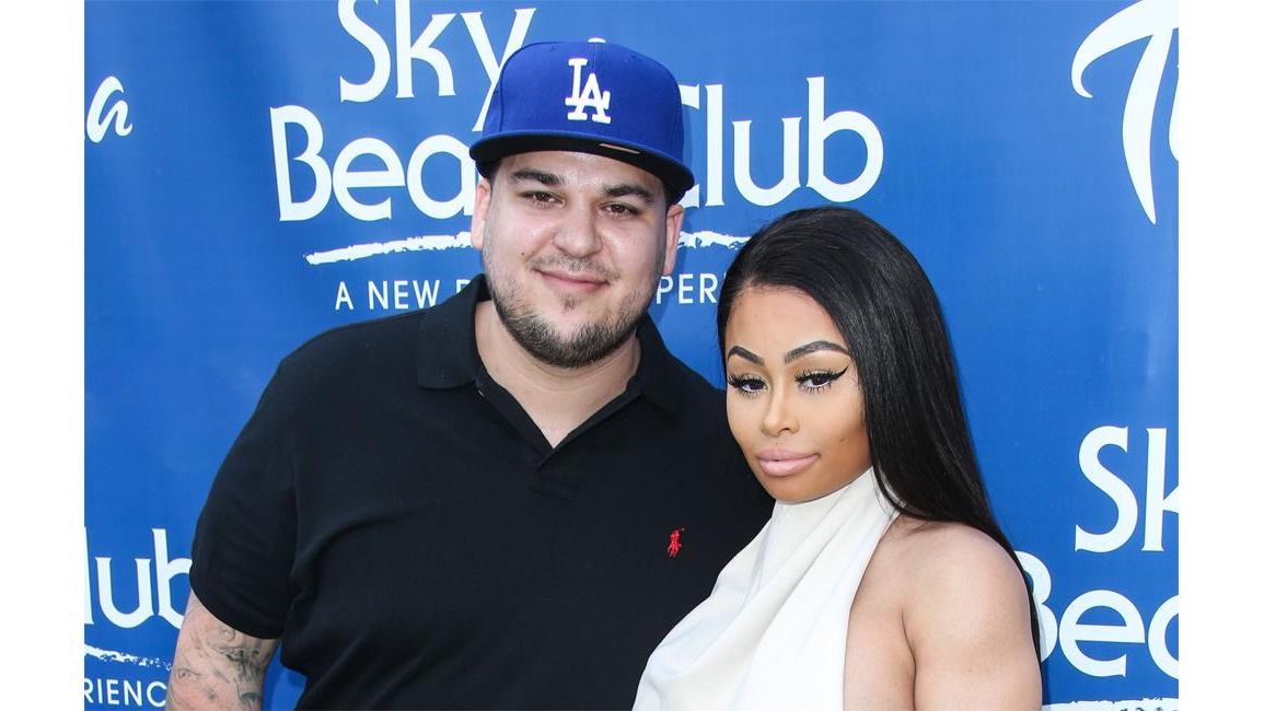 Rob Kardashian And Blac Chyna Go To Strip Club 8 Days 3264