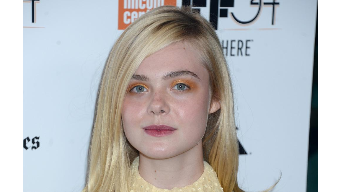 Elle Fanning's social media mystery - 8days