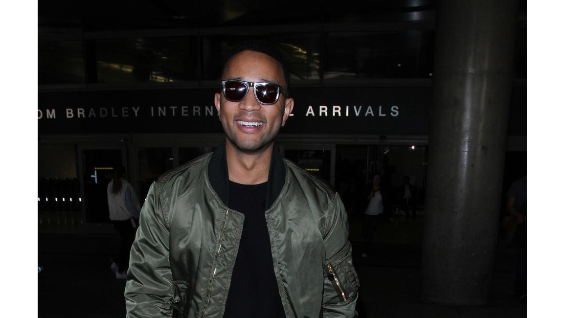 John Legend's role model is Quincy Jones 8 Days(01)