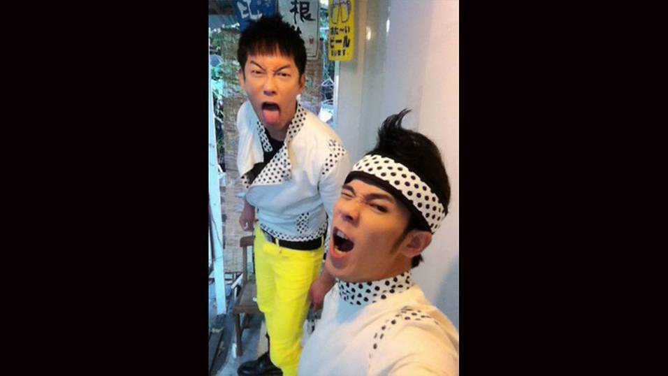 Celeb pals wish A-wei Chang a happy birthday - 8days