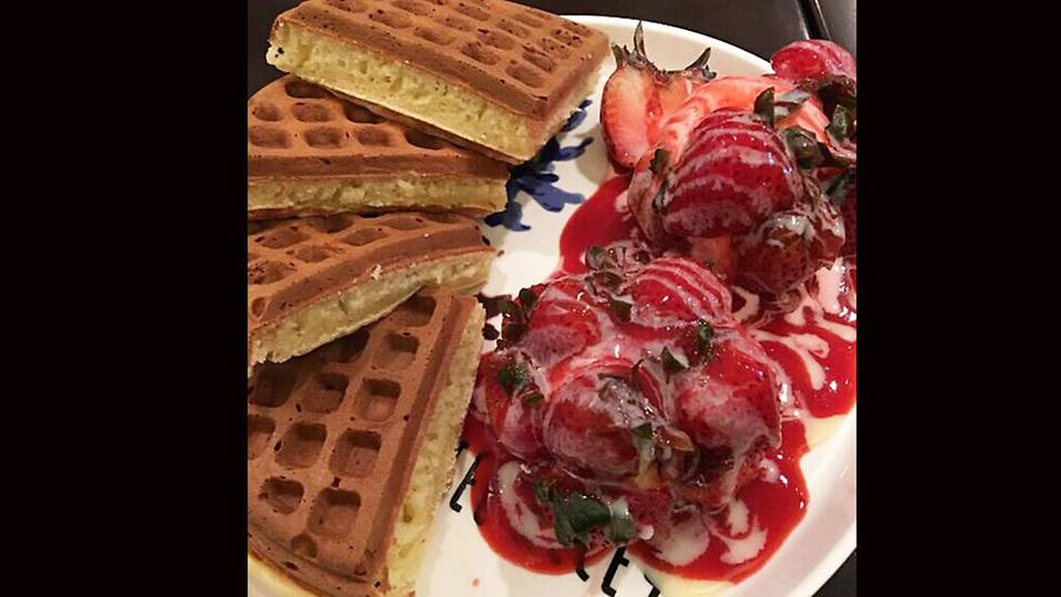 Show Luo celebrates birthday with beau - 8days